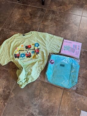 Lot of 3 Cat Lady Things: Lg T-shirt, Cooler bag, & Dish Towels